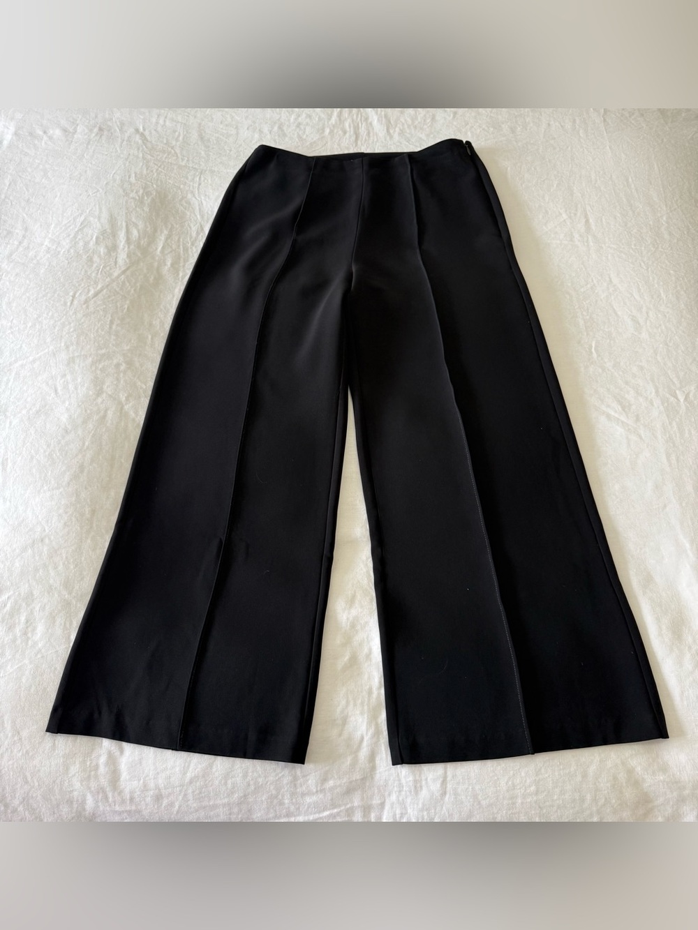 Cinq A Sept | Women’s 6 | Black Crepe Jessi Cropped Wide Leg Pants Seamed Crease